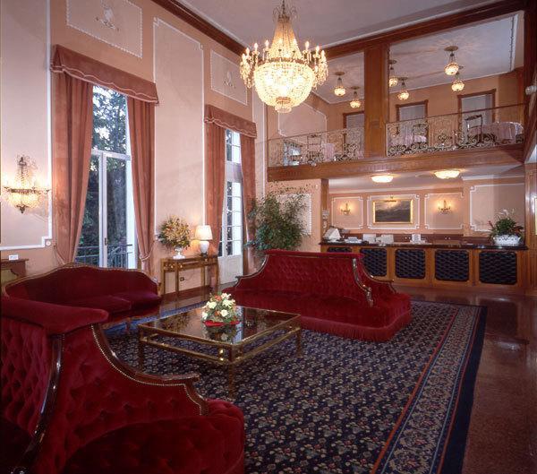 Hotel Regina Olga Lake Como エクステリア 写真